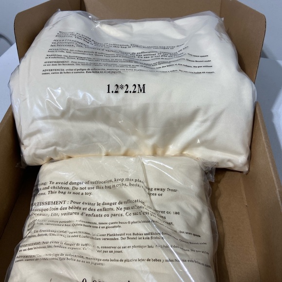 Cream Elastic Spandex Cover - Picture 3 of 3